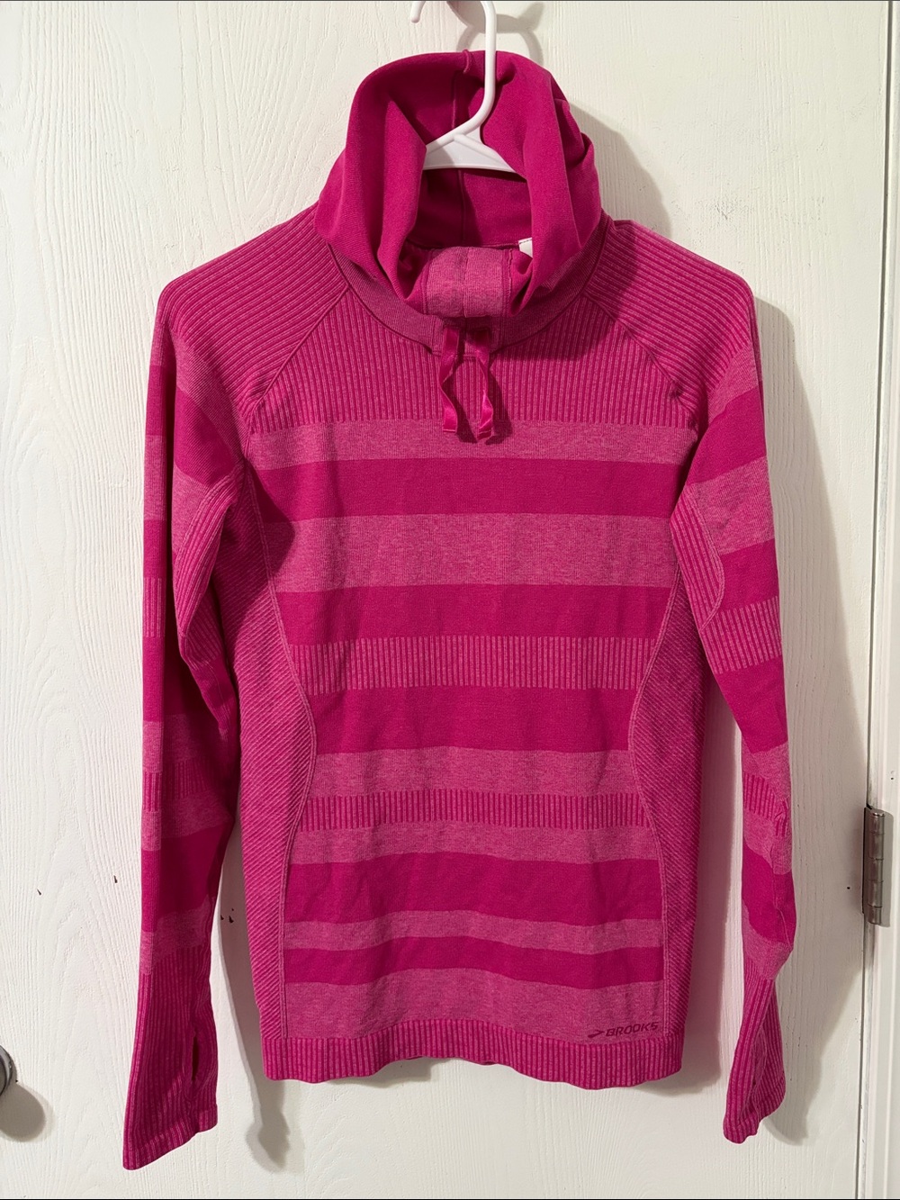 NWOT Brooks Run Happy Streaker' Seamless Hoodie Long Sleeve Stripes Medium Pink - Picture 3 of 11
